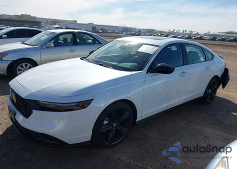 2024 Honda Accord Hybrid Sport-L z USA, uszkodzony, nr VIN 1HGCY2F77RA041918